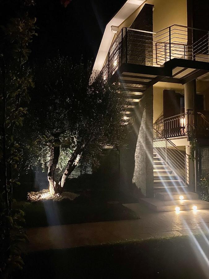 Villa Elena Desenzano del Garda Luaran gambar