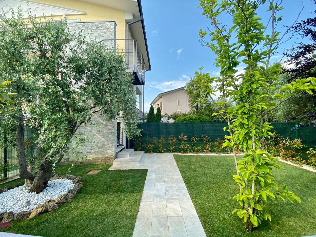 Villa Elena Desenzano del Garda Luaran gambar