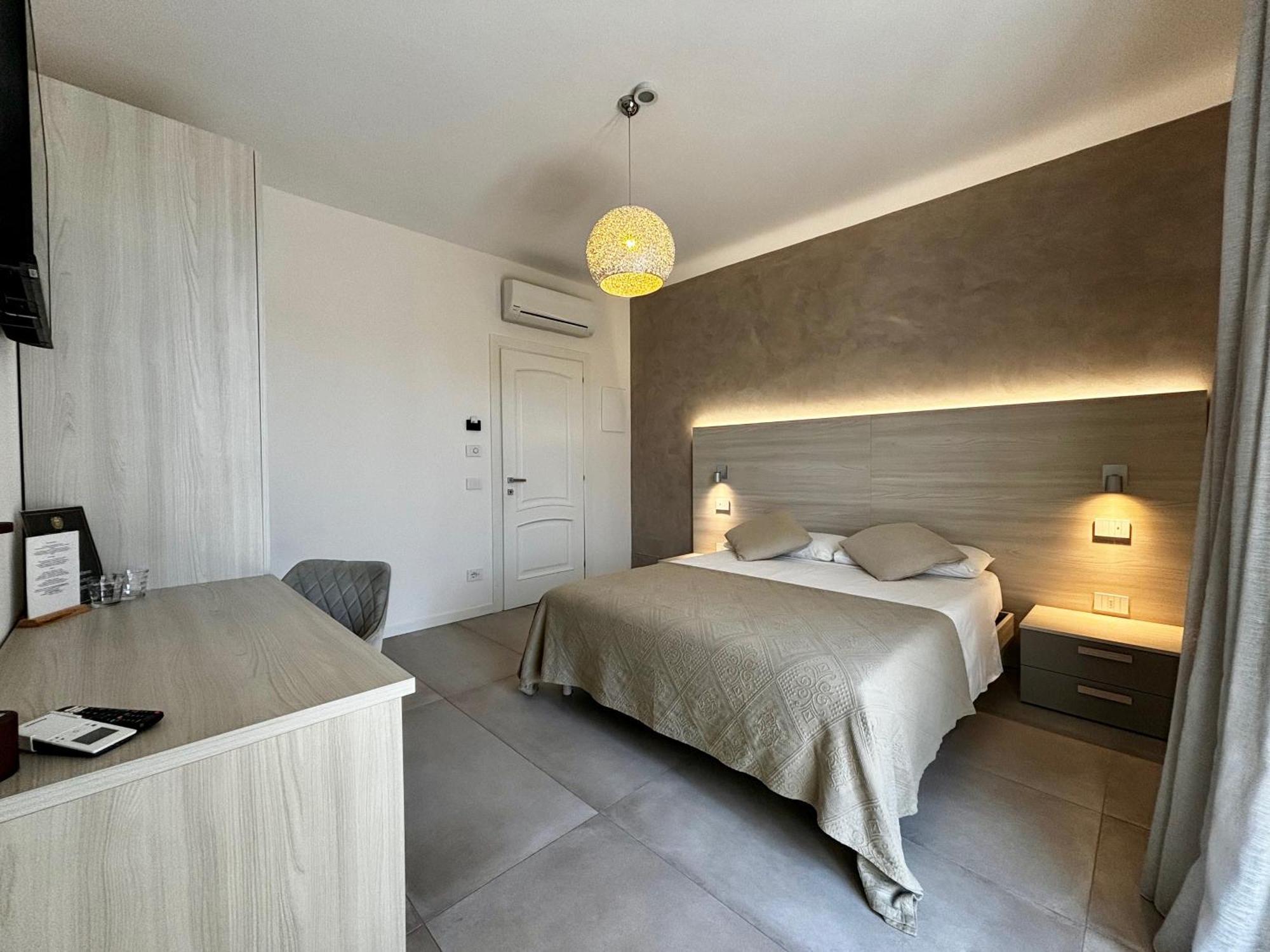 Villa Elena Desenzano del Garda Luaran gambar